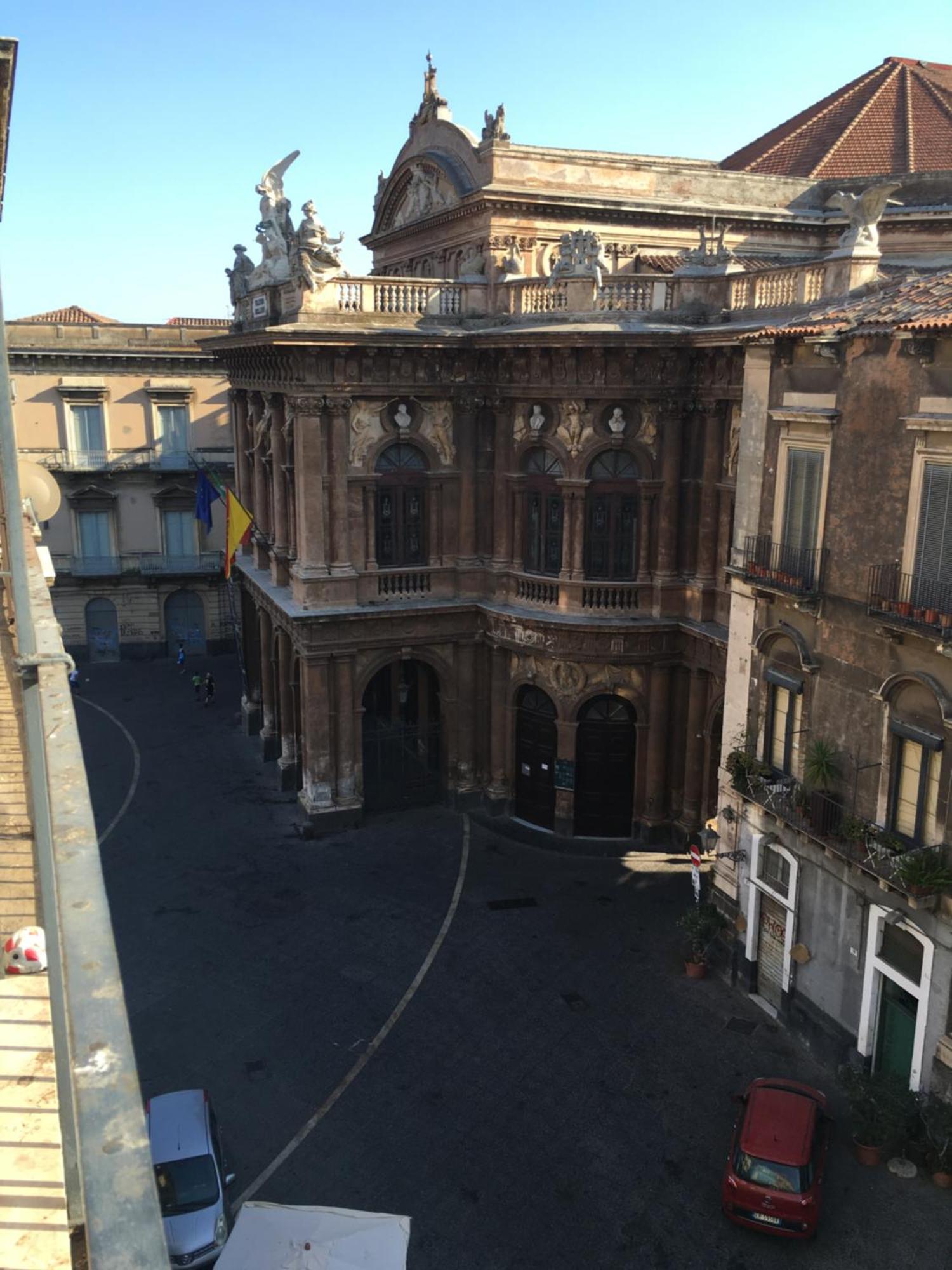 Wonderful Teatro Massimo Bellini Appartement Catánia Buitenkant foto