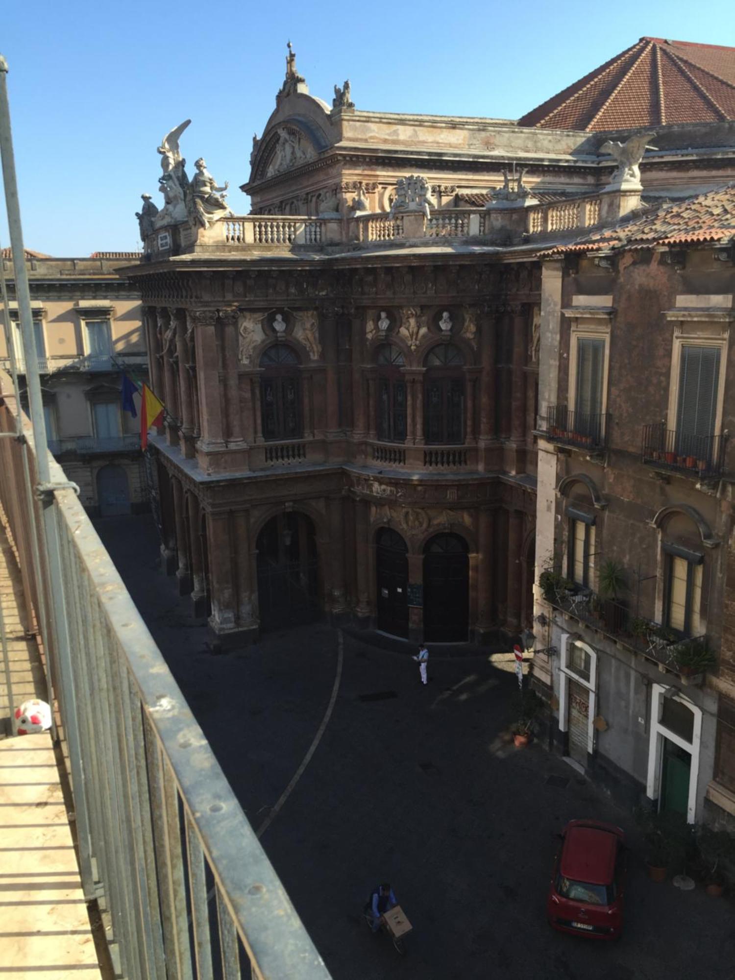 Wonderful Teatro Massimo Bellini Appartement Catánia Buitenkant foto